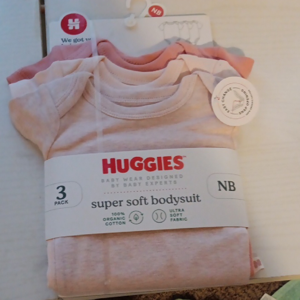 Huggies Super Soft Bodysuit 3-Pack - Pink and Cream